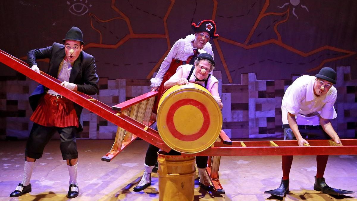 Teatro Folha – Os Mequetrefe (Luiz Doroneto)